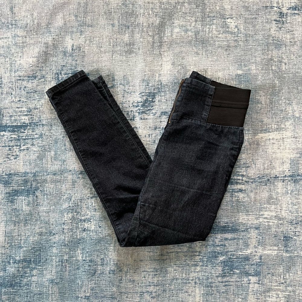 Heart Breaker Dark Wash Elastic Waist Zippered Skinny Jeans Medium